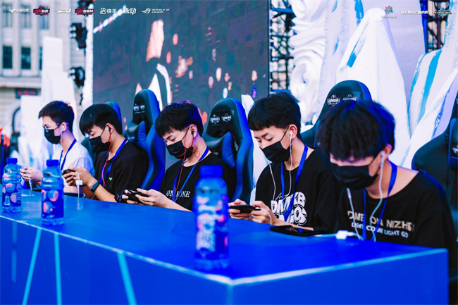 缺的守门员 缺的守门员